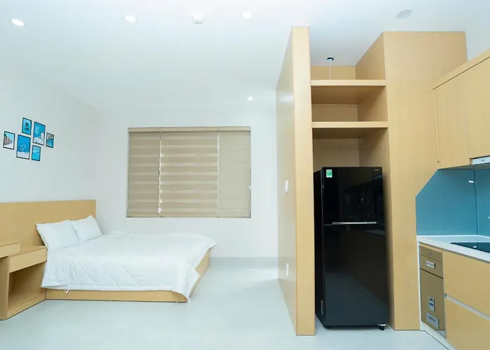 Chị Béo ốc Hạ Long